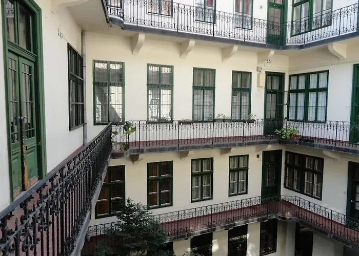 아파트 Location In Budapest!