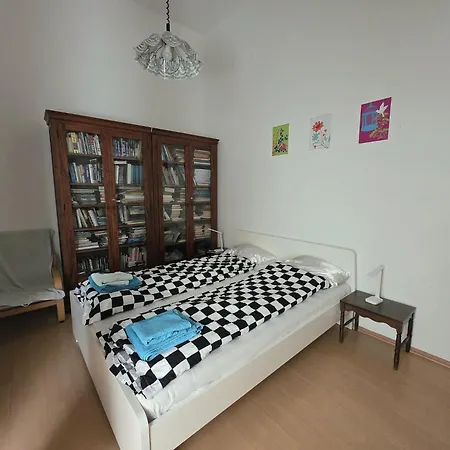 Location In Budapest! 부다페스트